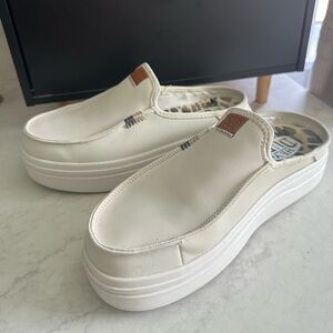 White Women’s Austin Lift Leather Slip-On Hey Dudes